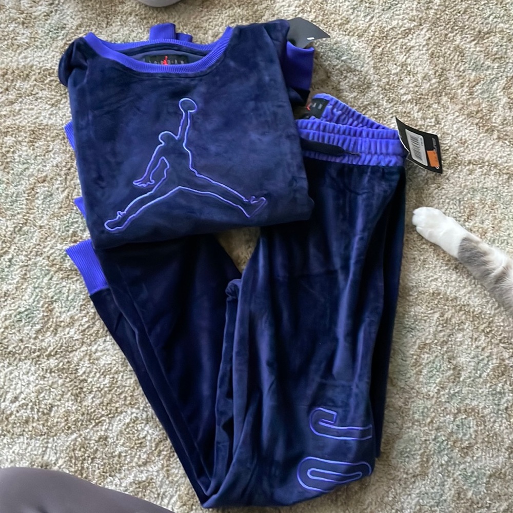 Girls velour Jordan sweatsuit- 10
